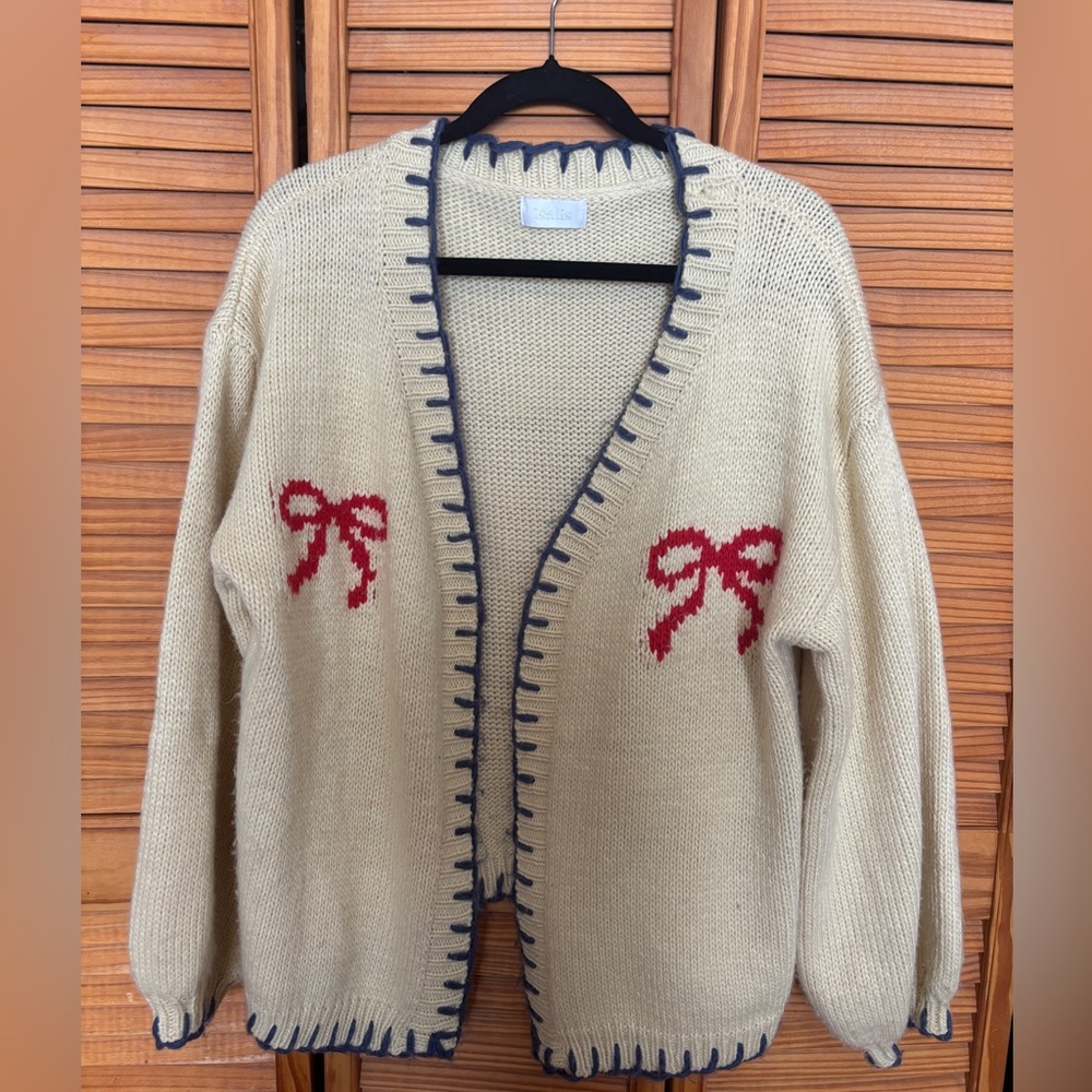 Knit Cardigan in Butter Yellow | Sz M | Oversized Cozy | Brand: Isalis